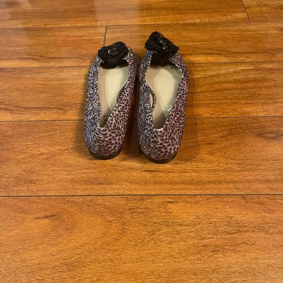 Ellen Tracy New Leopard Print Falan Flats Size 10 - Picture 4 of 4